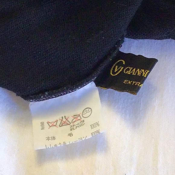 Men’s vintage Gianni Valentino turtleneck wool sweather in black size XL - Picture 6 of 6